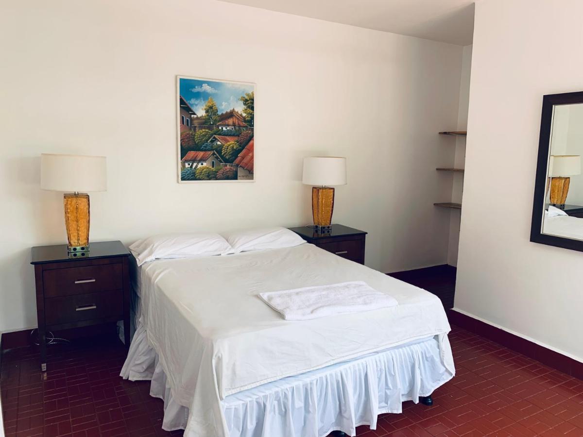 Palmira Hostel Tegucigalpa Zewnętrze zdjęcie